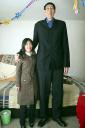 Se casa hombre más alto del mundo